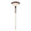 mua-highlighting-fan-brush